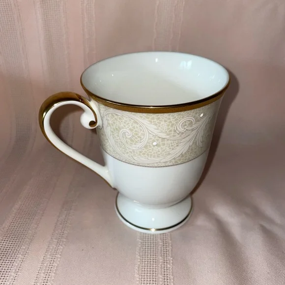 Narumi Bone China Nocturne Gold Coffee Mugs